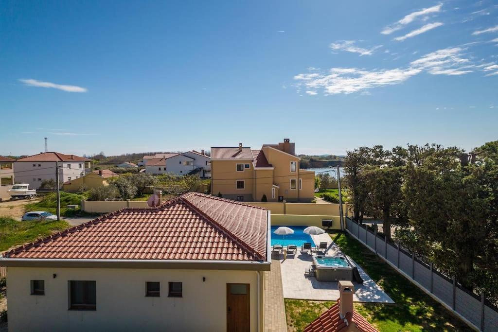 Villa Mattina, With Heated Pool And Jacuzzi Privlaka  Exterior foto