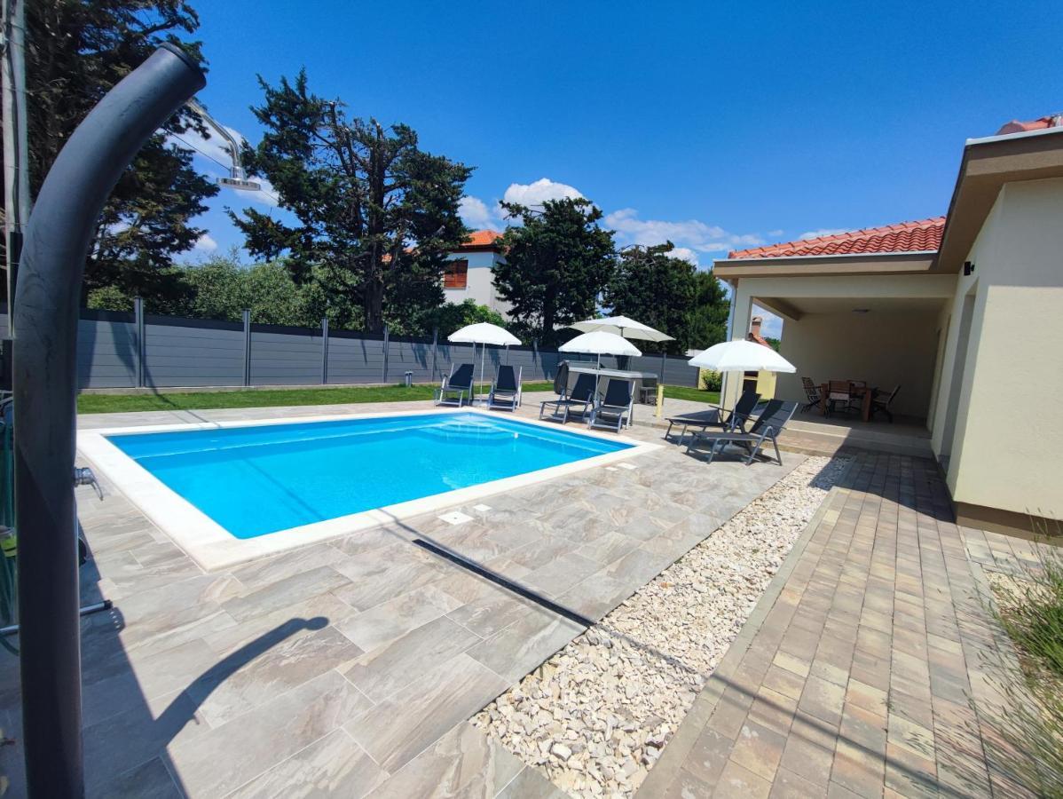 Villa Mattina, With Heated Pool And Jacuzzi Privlaka  Exterior foto